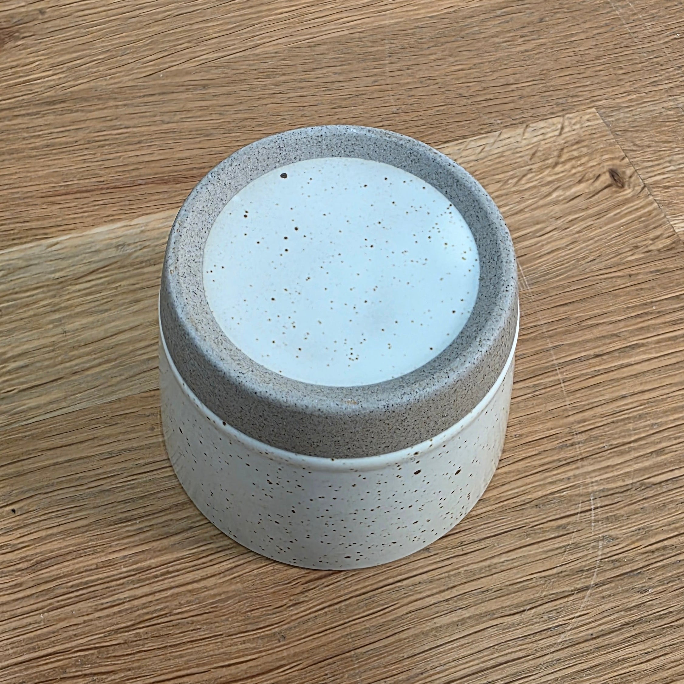 japanische Kaffeetasse von unten