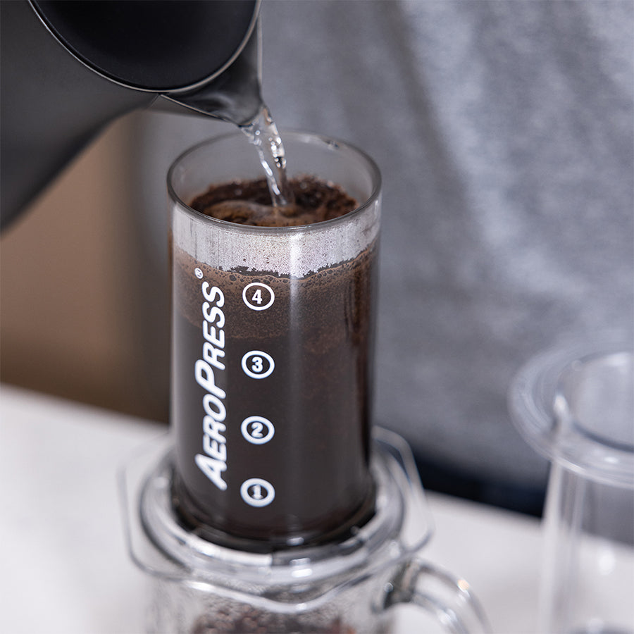 AeroPress Clear Espresso Kaffeebereiter Set inkl. 100 Papierfilter