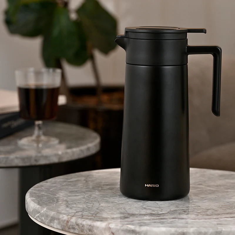 Hario Isolierkanne 800ml – Doppelwandig &amp; Keramik innen