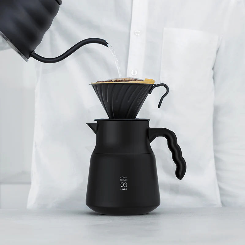 Hario V60 PLUS Kaffeekanne – Pour Over Server mit Deckel, Edelstahl, schwarz