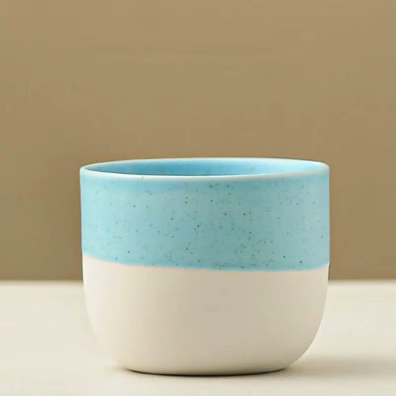 Keramik-Kaffeetasse, japanischer Keramikstil, hell mit farblichem Rand hellblau, Volumen: 150ml, ohne Griff